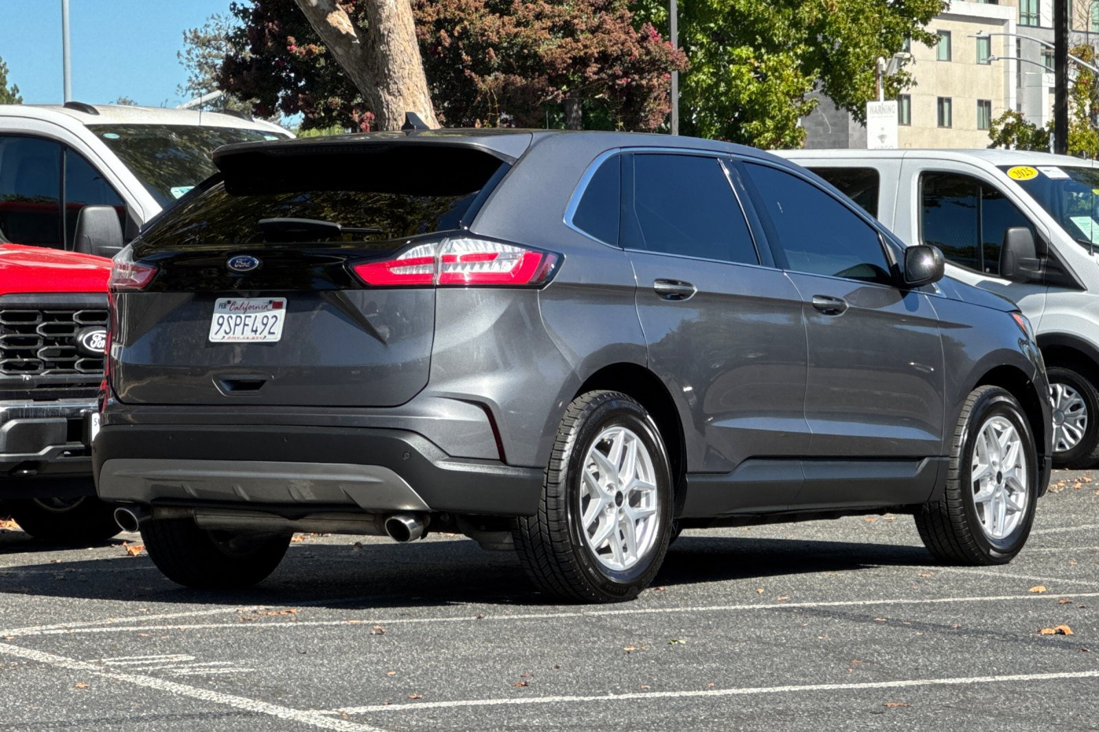 Used 2023 Ford Edge SEL AWD/4WD image 4