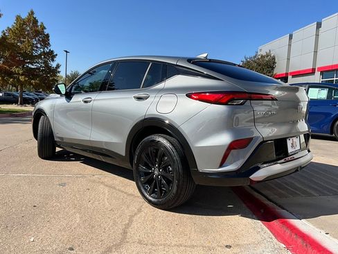 Used 2025 Buick Envista Sport Touring image 7