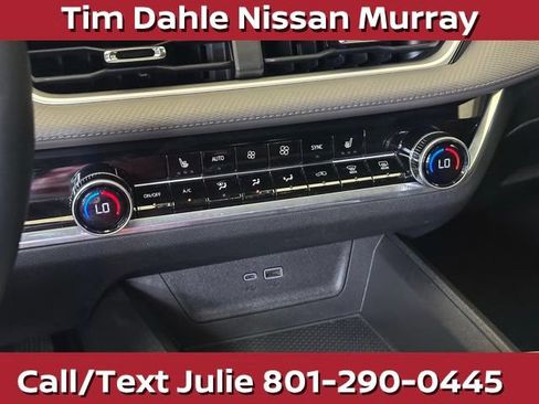 Used 2025 Chevrolet Equinox LT w/ Convenience Package II AWD/4WD image 29