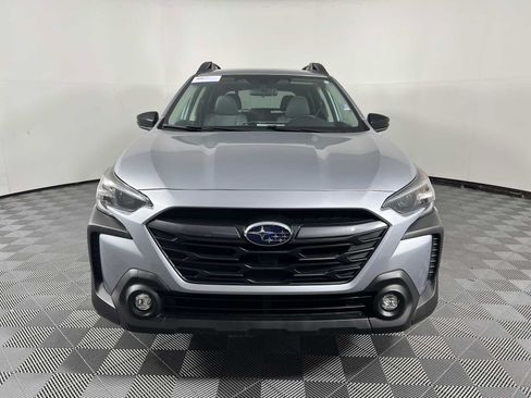 Used 2024 Subaru Outback Premium AWD/4WD image 3