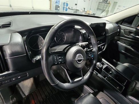 Used 2022 Nissan Pathfinder SL image 10