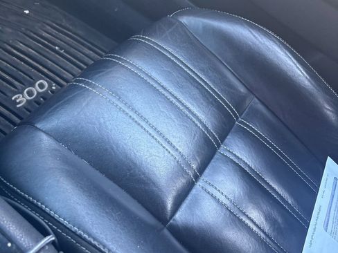Used 2020 Chrysler 300 S RWD image 11