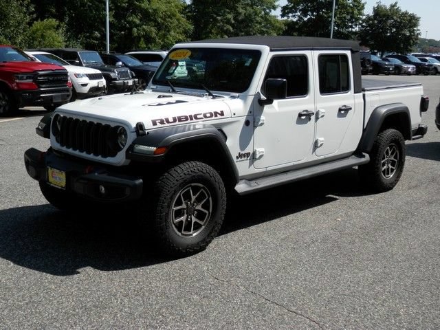 Used 2024 Jeep Gladiator Rubicon AWD/4WD image 4