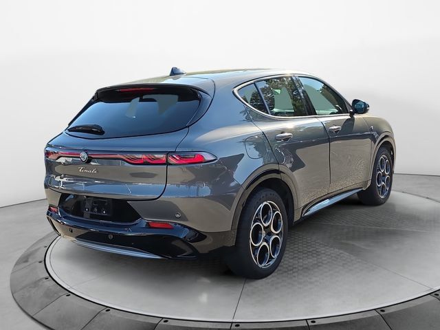 Used 2024 Alfa Romeo Tonale Ti w/ Premium Interior Package AWD/4WD image 5
