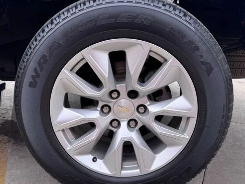 Used 2020 Chevrolet Silverado 1500 Custom w/ Custom Value Package image 8