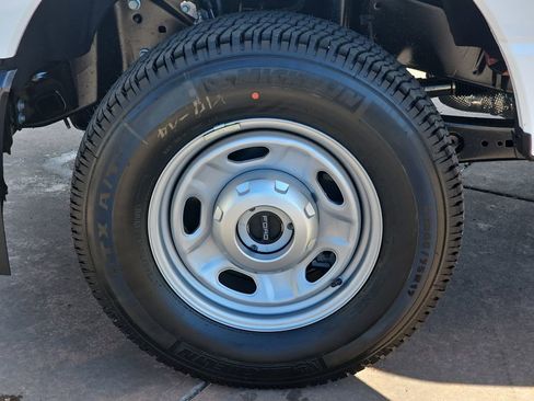 New 2026 Ford F250 XL w/ FX4 Off-Road Package image 37