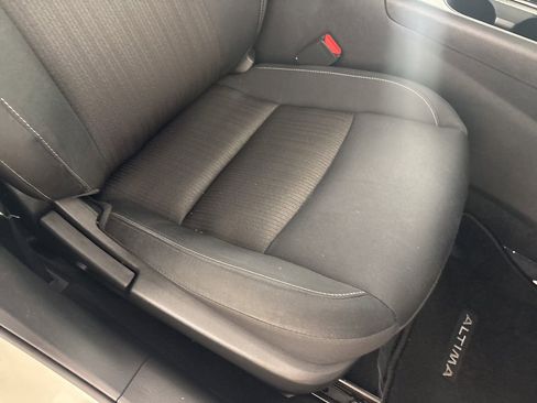 Used 2022 Nissan Altima 2.5 SV w/ SV Premium Package image 29