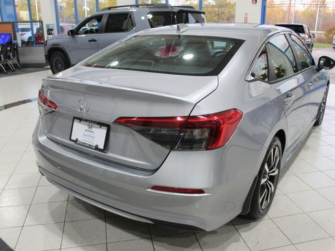 Certified 2022 Honda Civic EX image 5