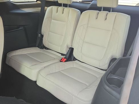 Used 2016 Ford Explorer Platinum AWD/4WD image 14