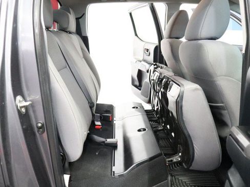 Used 2017 Toyota Tacoma SR5 w/ Tow Package RWD image 42