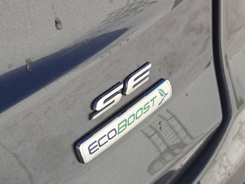 Used 2020 Ford Fusion SE image 14