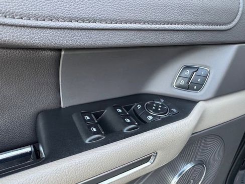 Used 2020 Ford Expedition XLT w/ Equipment Group 202A RWD image 5