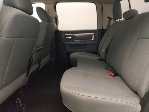 Used 2019 RAM 1500 Classic SLT RWD image 18