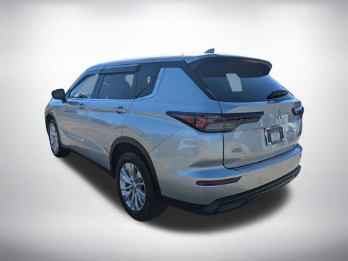 New 2026 Mitsubishi Outlander ES FWD image 5
