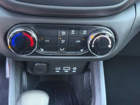 Used 2023 Chevrolet TrailBlazer RS AWD/4WD image 22