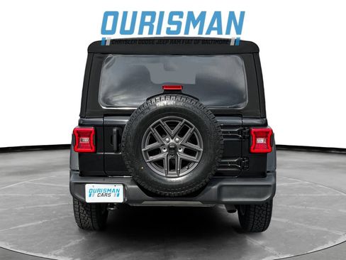 Used 2024 Jeep Wrangler Unlimited Sport AWD/4WD image 5