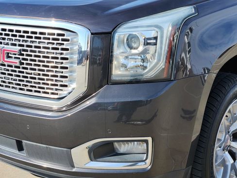 Used 2017 GMC Yukon Denali w/ Open Road Package image 13