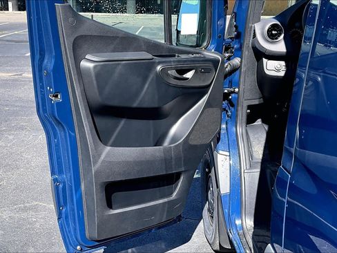 New 2025 Mercedes-Benz Sprinter 2500 image 10