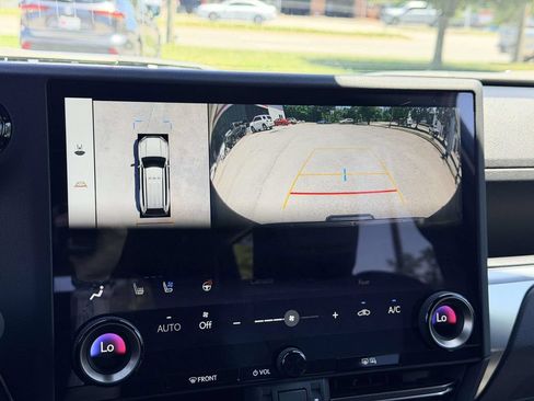 Used 2024 Lexus GX 550 w/ Accessory Package (Z1) AWD/4WD image 4