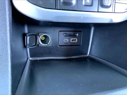 Used 2020 GMC Acadia SLT w/ Premium Package image 32