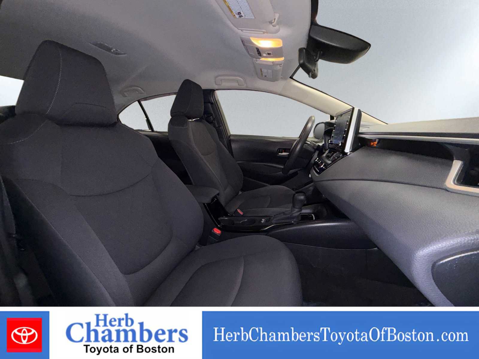 Used 2020 Toyota Corolla LE FWD image 17