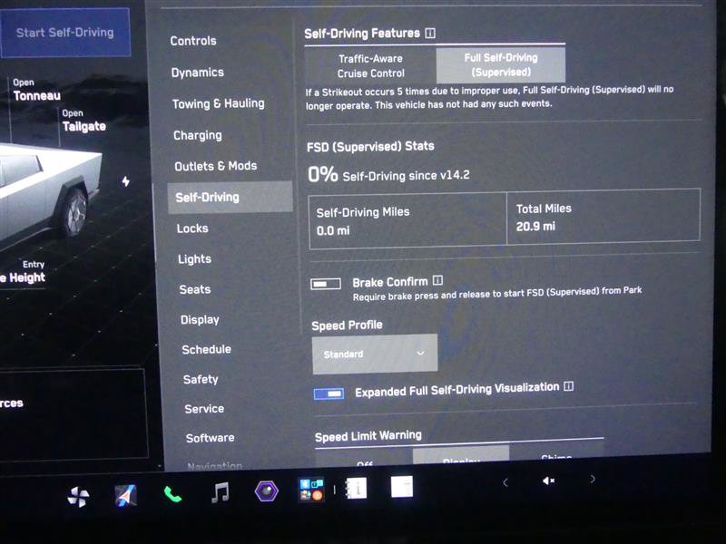 Used 2024 Tesla Cybertruck AWD Crew Cab image 15