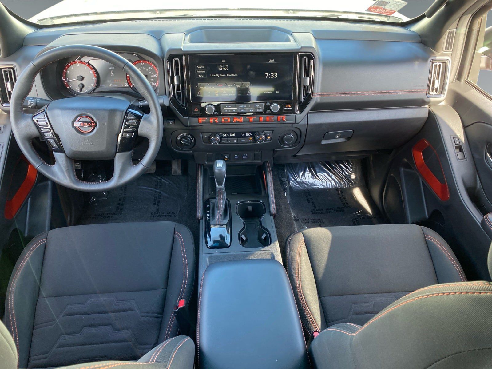 Used 2025 Nissan Frontier PRO-4X AWD/4WD image 10