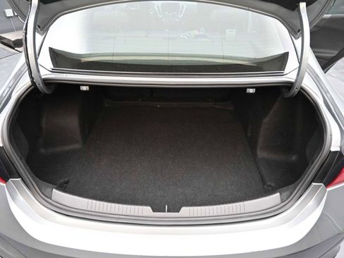 Used 2023 Chevrolet Malibu LT image 25