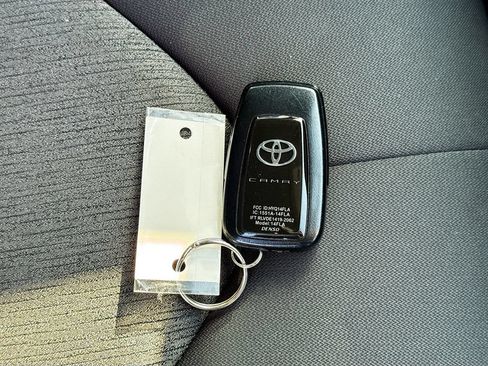Used 2024 Toyota Camry LE w/ Convenience Package FWD image 34