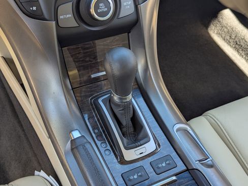 Used 2012 Acura TL Auto image 25