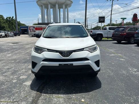 Used 2017 Toyota RAV4 LE FWD image 2