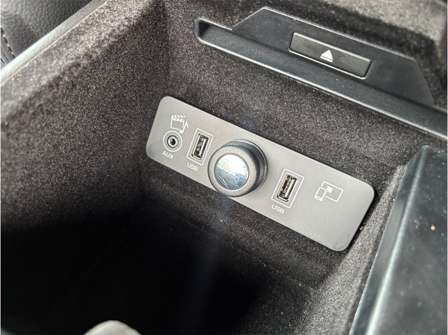 Used 2017 Jaguar F-TYPE Coupe RWD image 30