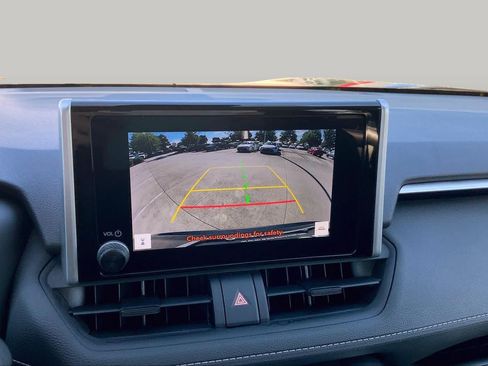 Used 2024 Toyota RAV4 XLE FWD image 28