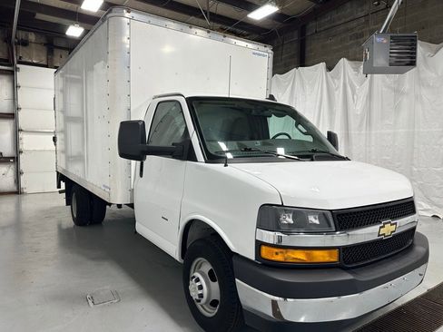 Used 2022 Chevrolet Express 3500 Work Van w/ Power Convenience Package image 1