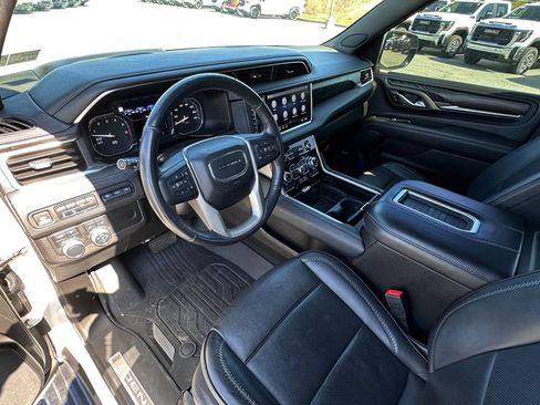 Used 2021 GMC Yukon Denali w/ Denali Premium Package image 22