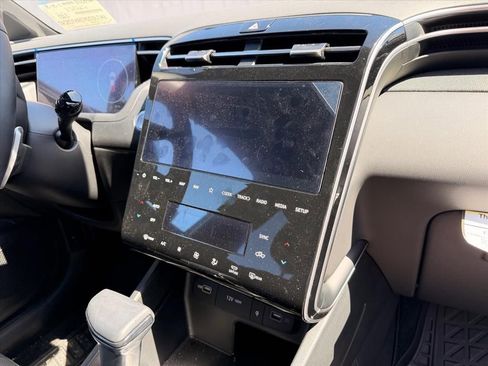 Used 2024 Hyundai Santa Cruz Limited image 15