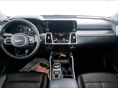 Used 2023 Kia Sorento EX image 7