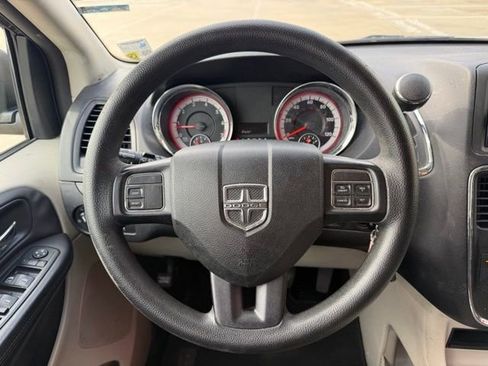 Used 2012 Dodge Grand Caravan SXT image 15