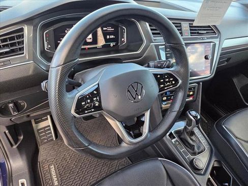 Used 2022 Volkswagen Tiguan SEL R-Line AWD/4WD image 10