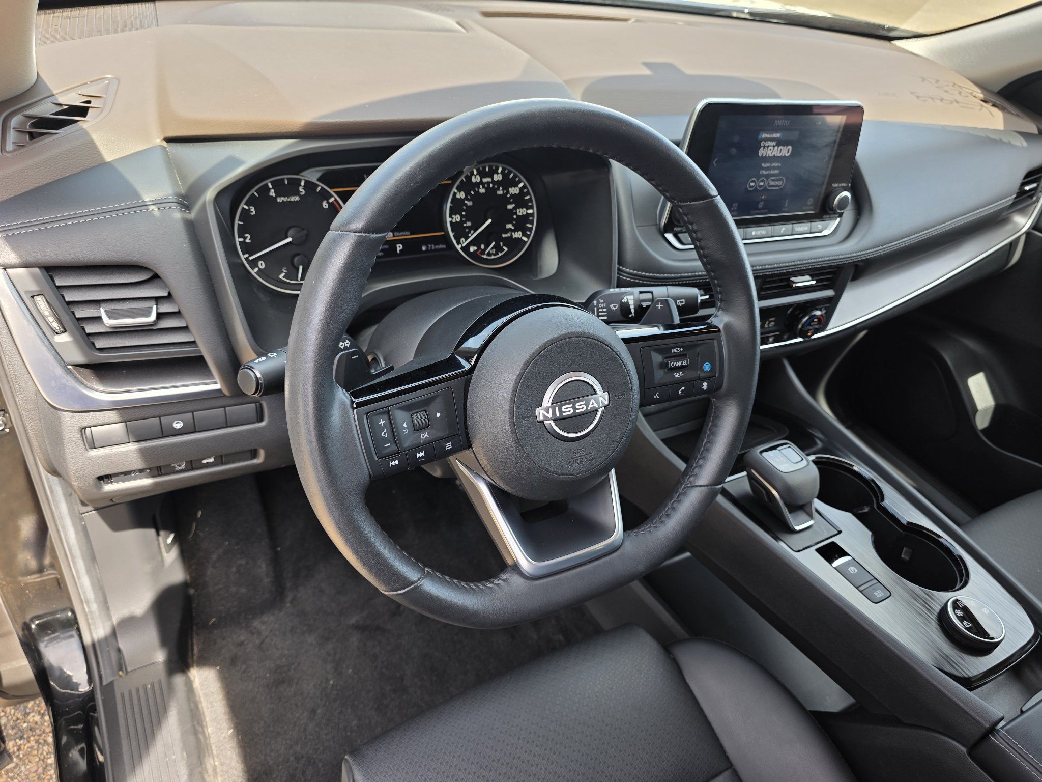 Used 2023 Nissan Rogue SV w/ SV Premium B Package AWD/4WD image 11