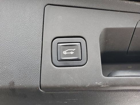 Used 2017 Cadillac XT5 Luxury w/ Driver Awareness Package image 30