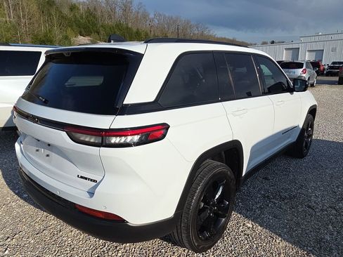 Used 2024 Jeep Grand Cherokee Limited w/ Luxury Tech Group II image 6