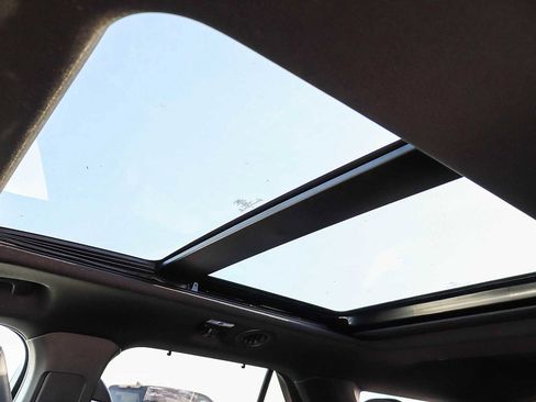 Used 2020 Ford Explorer Limited image 28