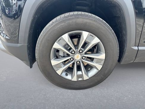 Used 2026 Chevrolet Equinox LT FWD image 10