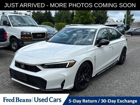 Used 2025 Honda Civic Sport image 3