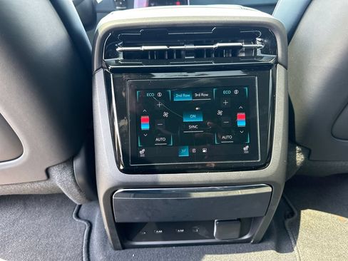 Certified 2026 Cadillac Escalade IQL Luxury w/ LPO, Radiant Package AWD/4WD image 24