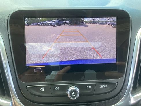 Used 2020 Chevrolet Equinox LT AWD/4WD image 23