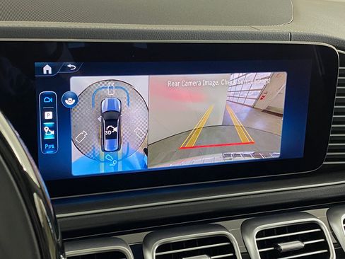 New 2026 Mercedes-Benz GLS 450 4MATIC image 27