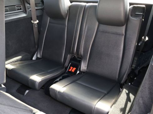 Used 2024 Mercedes-Benz GLE 350 4MATIC w/ 3rd Row Seat Package image 24