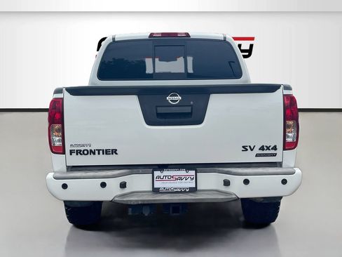 Used 2021 Nissan Frontier SV w/ Midnight Edition Floor Mats AWD/4WD image 6